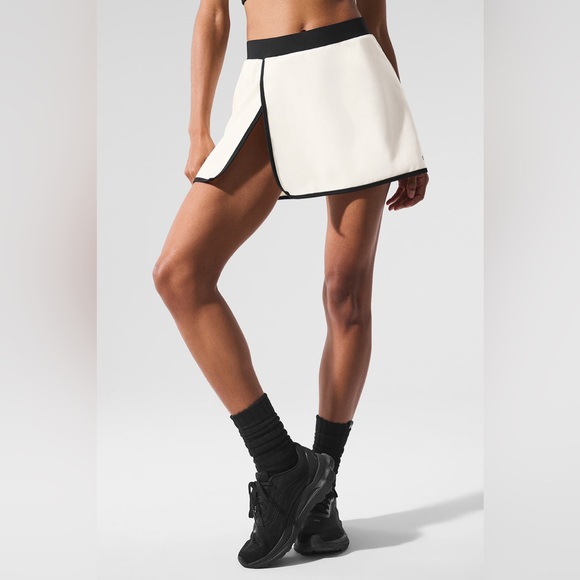 ALO YOGA Airbrush Streamlined SET Skirt And Bra Tank Top Medium Skirt Small 🖤🤍 - Picture 13 of 16